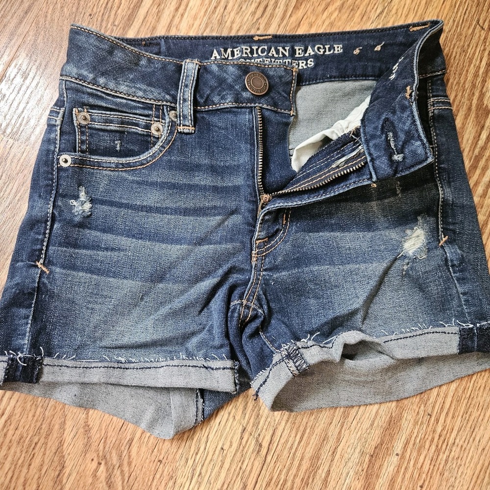 American Eagle Women's Distressed Super Stretch Shorts Mid-Rise Size 0 Small NEW